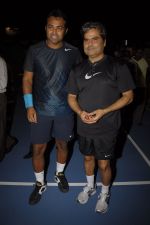Leander Paes, Vishal Bhardwaj inaugurate a Tennis Court in Goregaon on 5th Dec 2011 (36).JPG